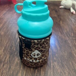 HydroJug Teal with Leopard Print Sleeve